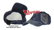 Bon� em Tecido